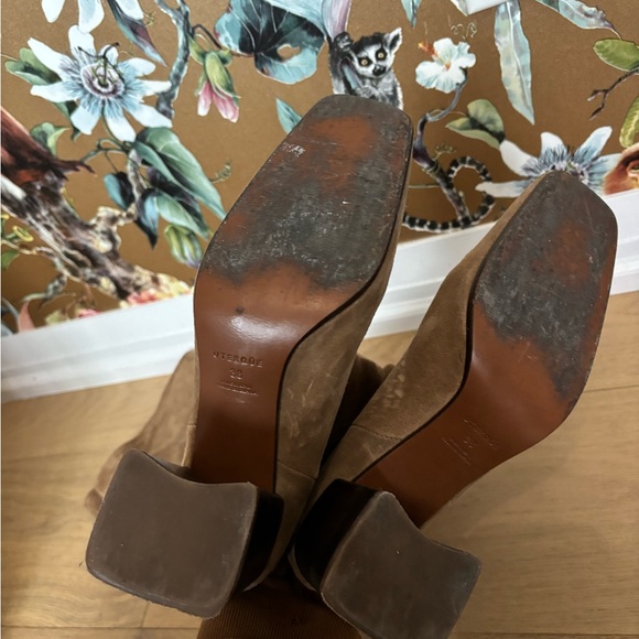 Uterque Suede leather knee high boots (could be a bit over the knee) - Picture 4 of 6